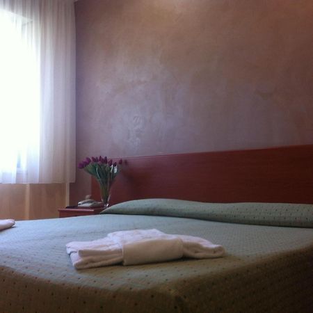 Hotel Europa แตร์โมลิ ภายนอก รูปภาพ