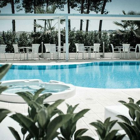 Hotel Europa แตร์โมลิ ภายนอก รูปภาพ