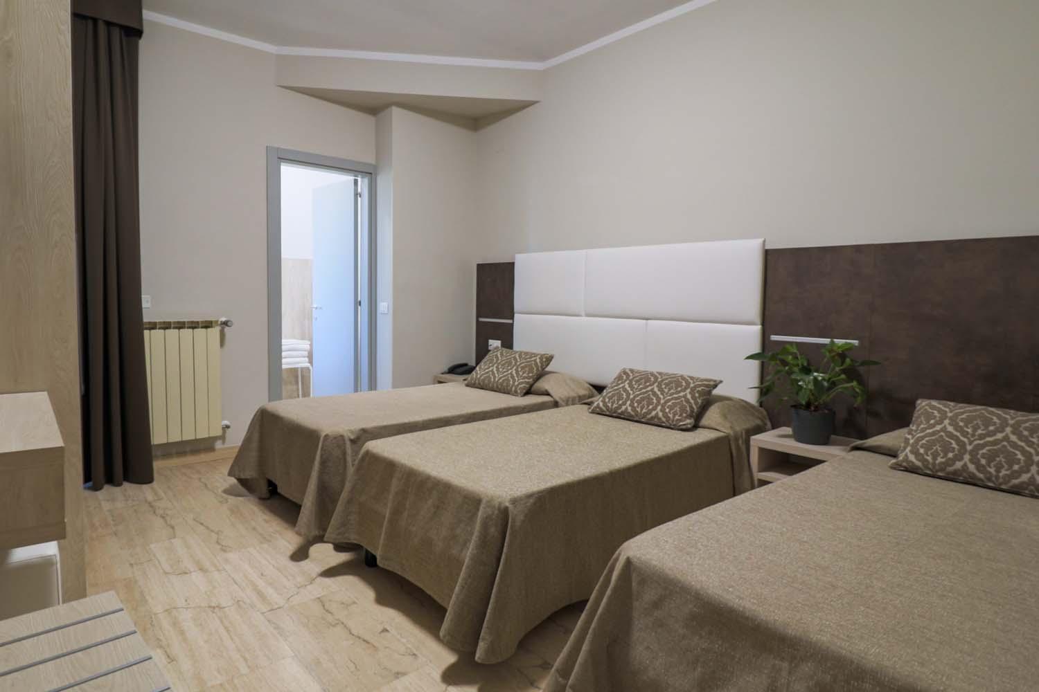 Hotel Europa แตร์โมลิ ภายนอก รูปภาพ