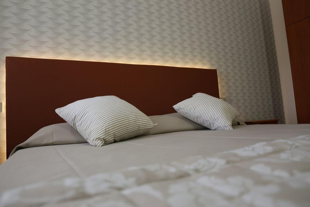 Hotel Europa แตร์โมลิ ภายนอก รูปภาพ